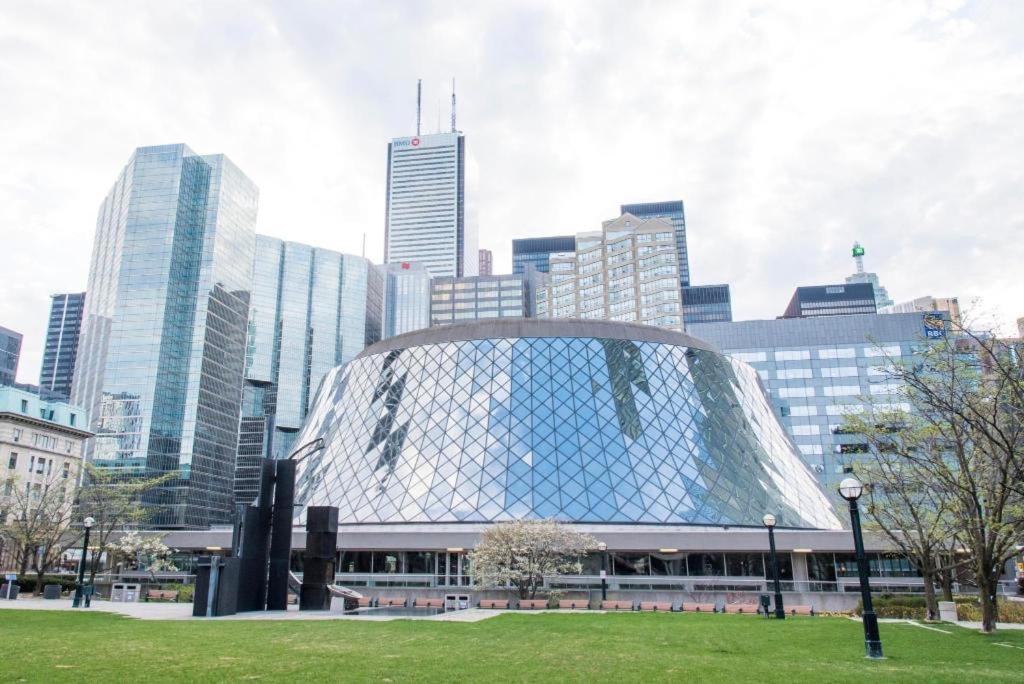 Luxury Condo With Cn Tower View Toronto Extérieur photo